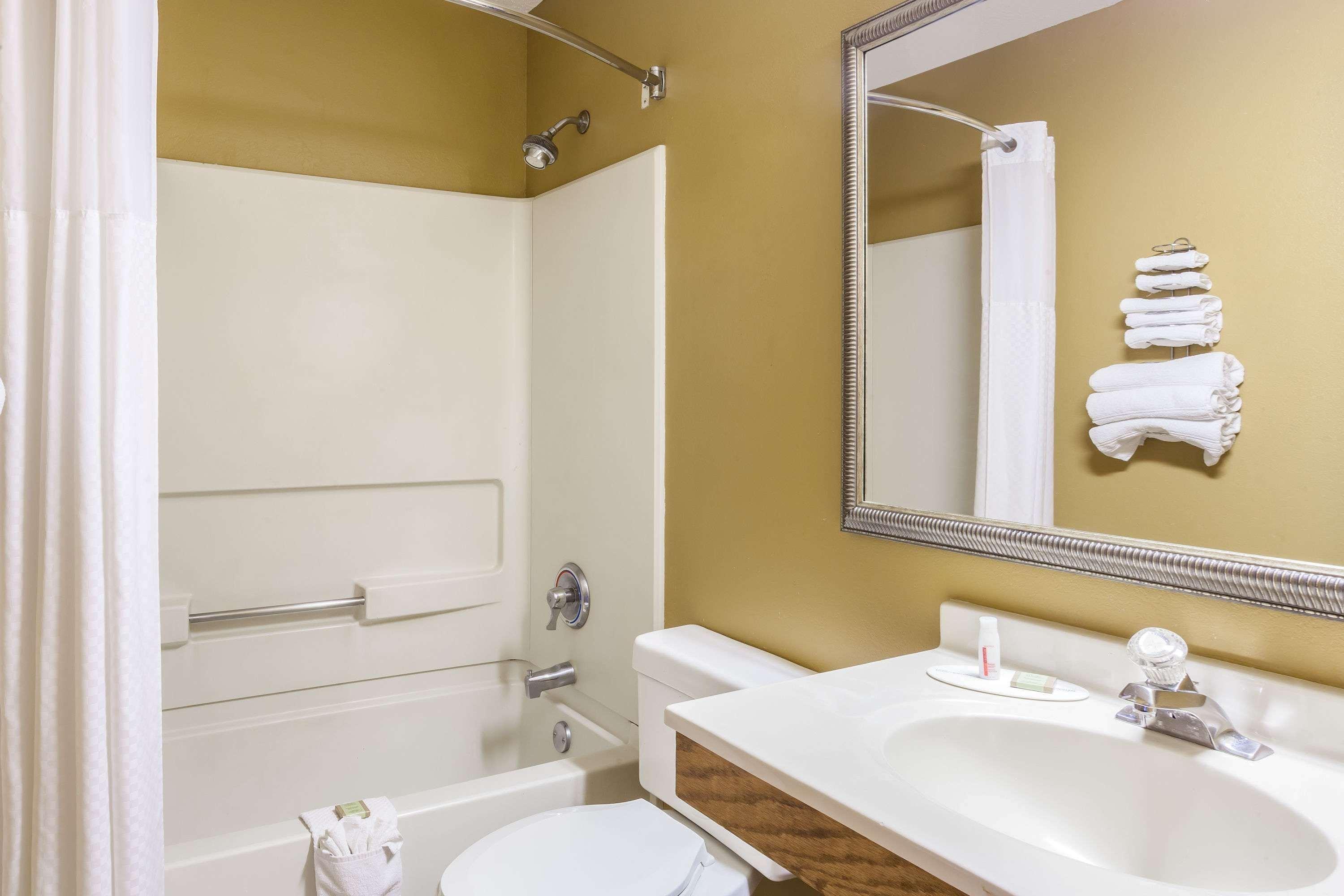 Super 8 By Wyndham Charlotte/Amusement Park Area Ξενοδοχείο Εξωτερικό φωτογραφία