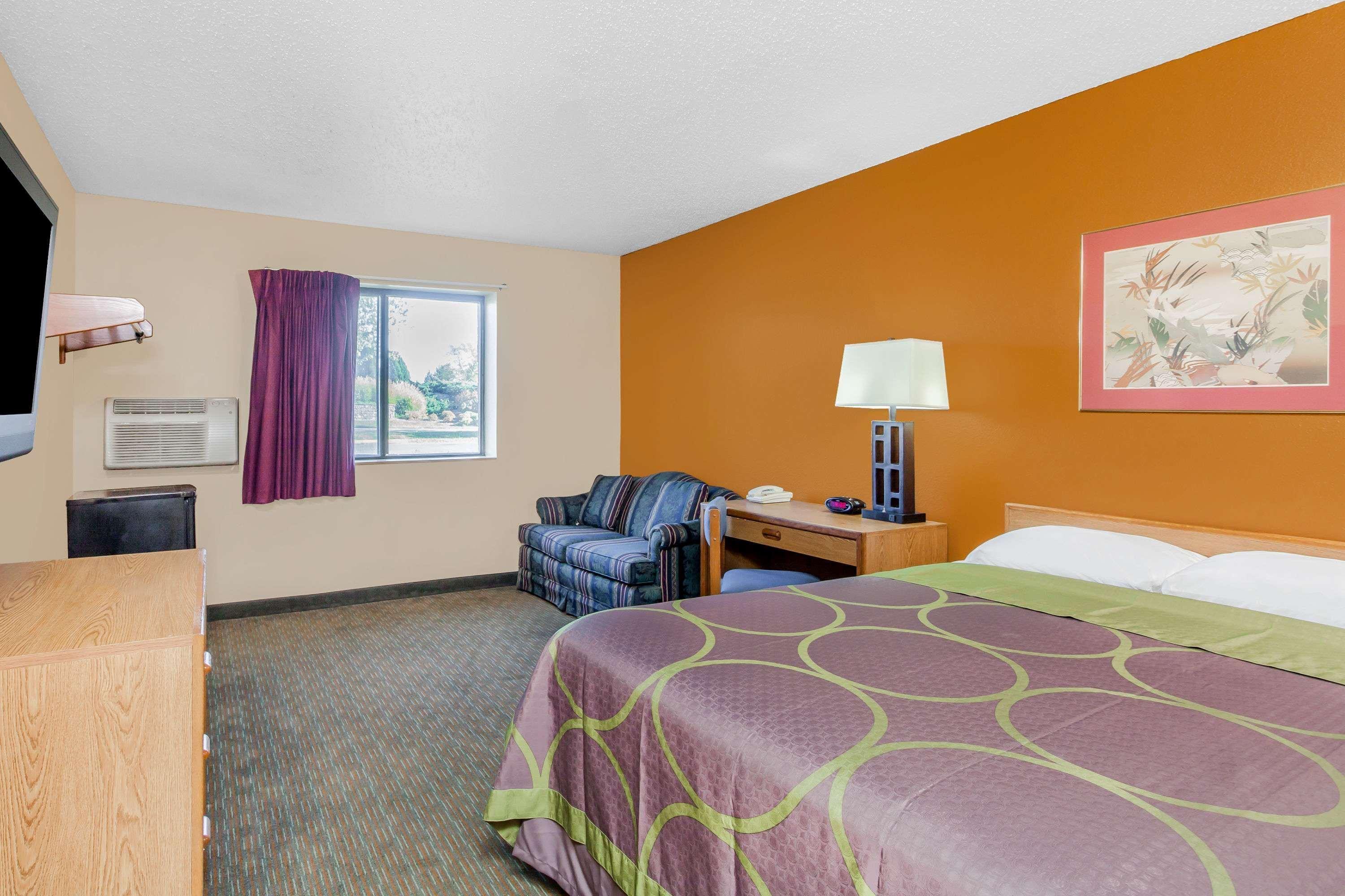 Super 8 By Wyndham Charlotte/Amusement Park Area Ξενοδοχείο Εξωτερικό φωτογραφία