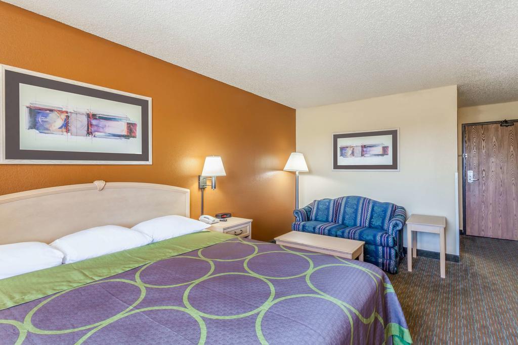 Super 8 By Wyndham Charlotte/Amusement Park Area Ξενοδοχείο Εξωτερικό φωτογραφία